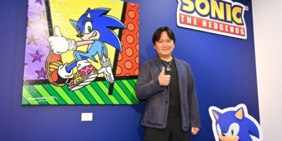 Translation: Checking Out the First Collaboration With Sonic! Report on the ‘Be happy! Romero Britto Japan Exhibition’ PRESS PREVIEW with Sonic Series Producer Mr. Iizuka in Attendance