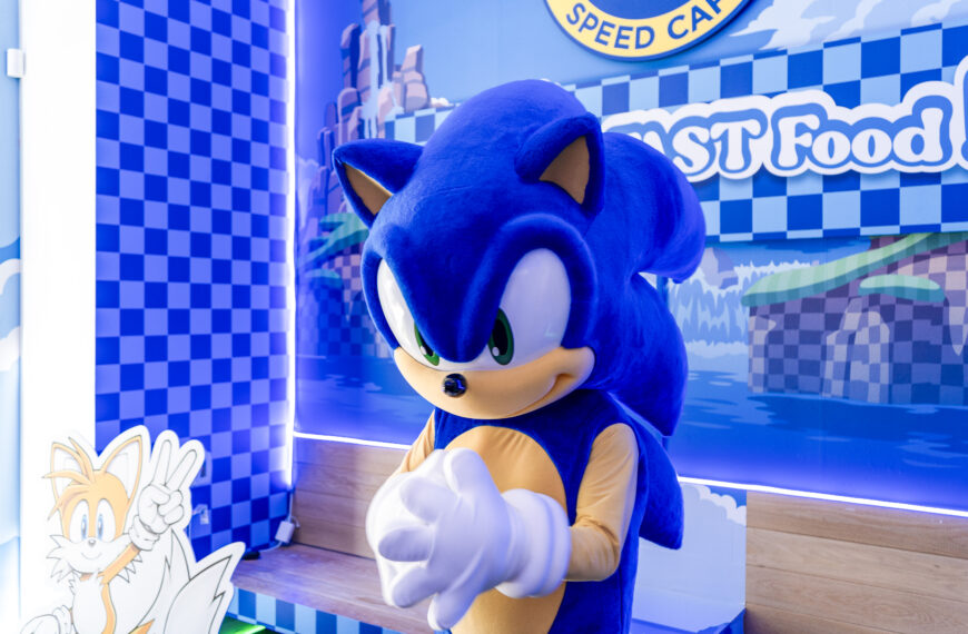 Sonic the Hedgehog Speed Cafe Opens in Chicago This December With Exclusive Menu and Merchandise